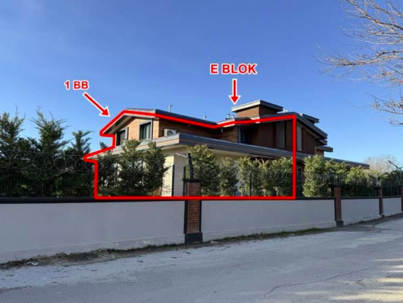 KONYA MERAM'DA 3+1 435 M2 SATILIK VİLLA